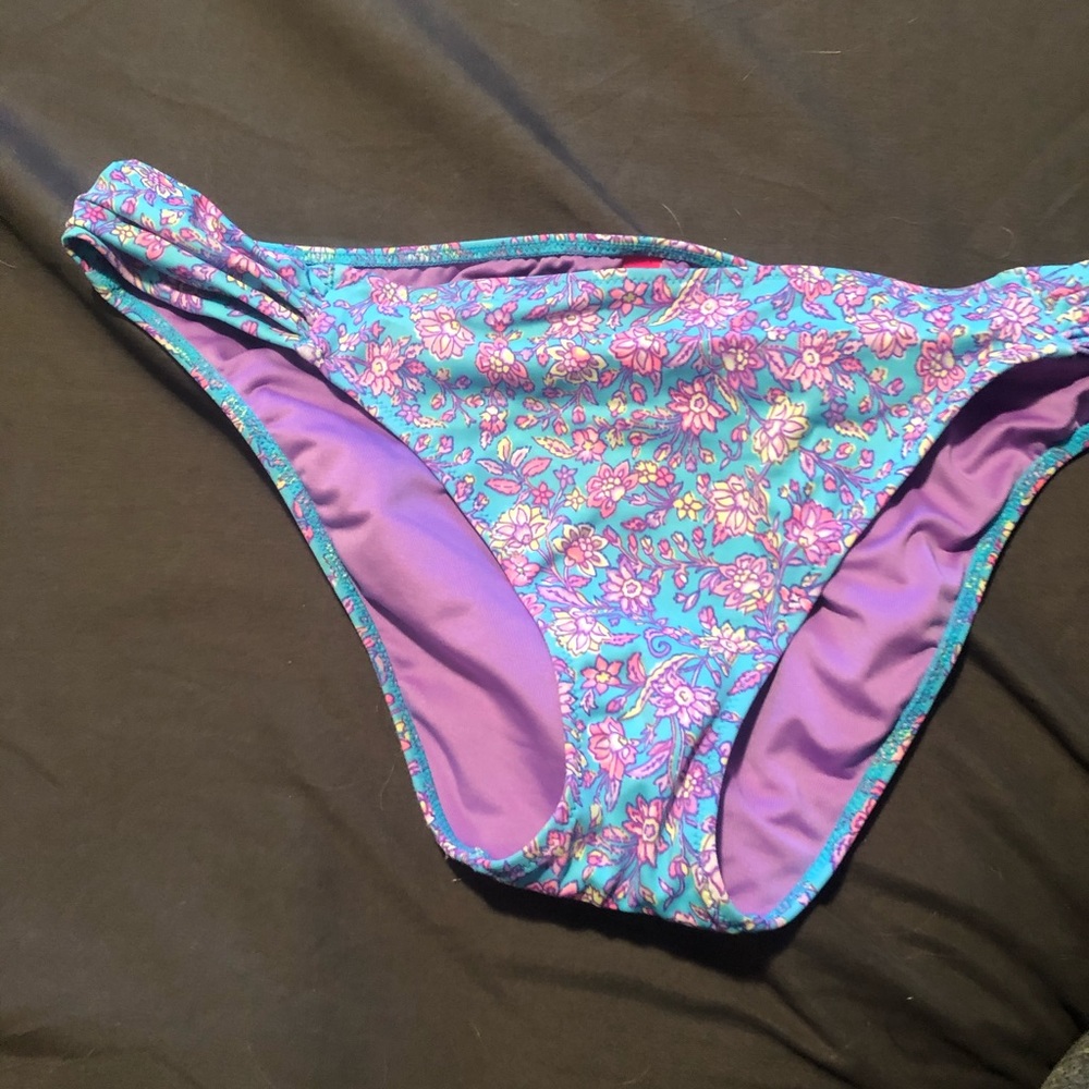 Bikini bottoms